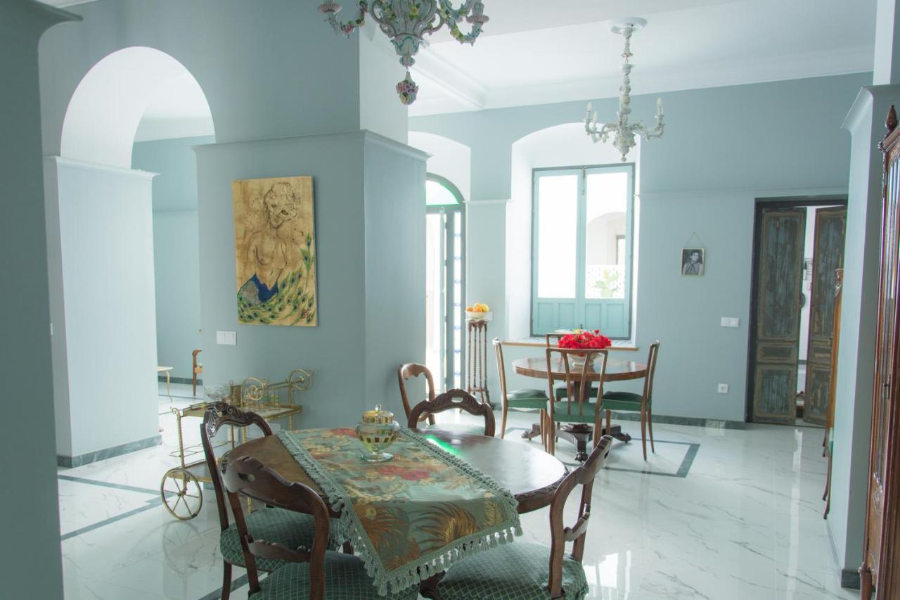 Hostal Casa Señorial Con Piscina. Casa Donna Isabel Peñaflor Exterior foto